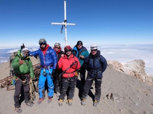 JA z ekipą na szczycie Pico de Orizaba (5700 m n.p.m.), JA w środku. Meksyk 12.1014